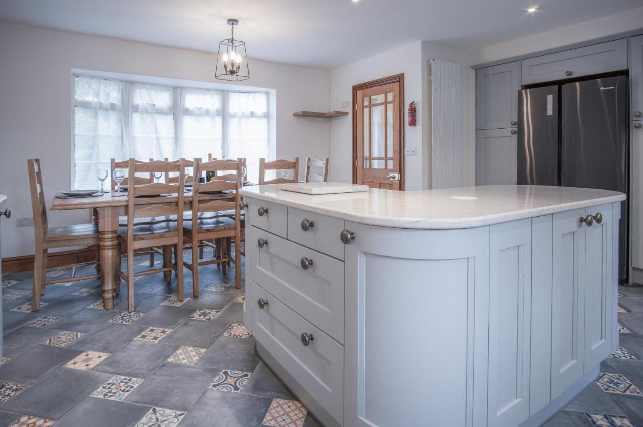 Pendeilo Villa - 5 Bedroom Holiday Home - Amroth Eksteriør billede