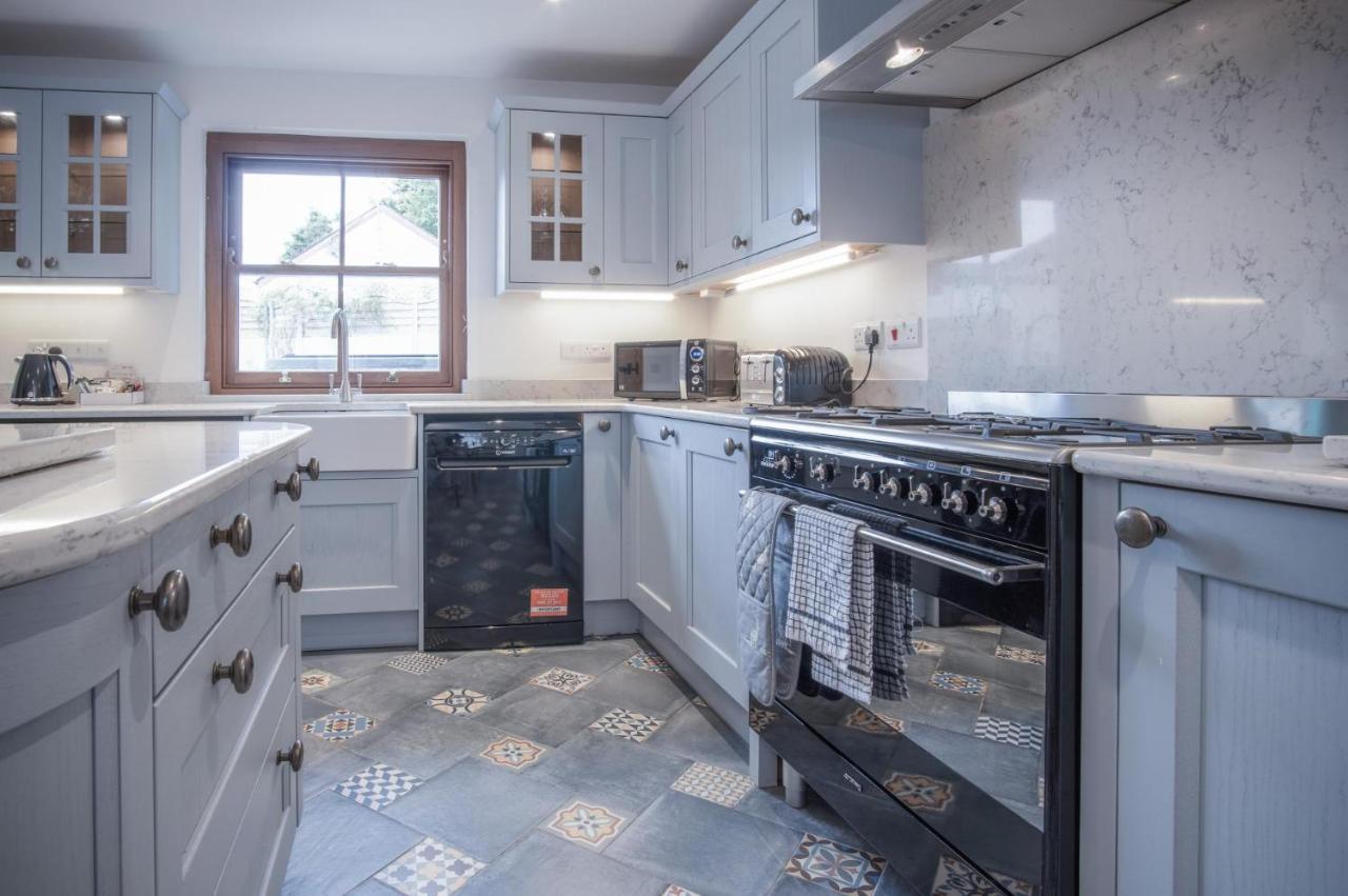 Pendeilo Villa - 5 Bedroom Holiday Home - Amroth Eksteriør billede